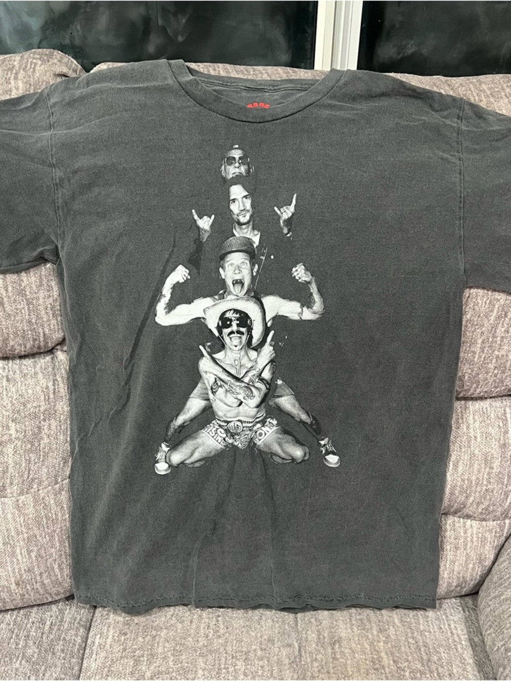 Red Hot Chili Peppers Unlimited Love Tour 2022 T Shirt Men’s S OFFICIAL MERCH